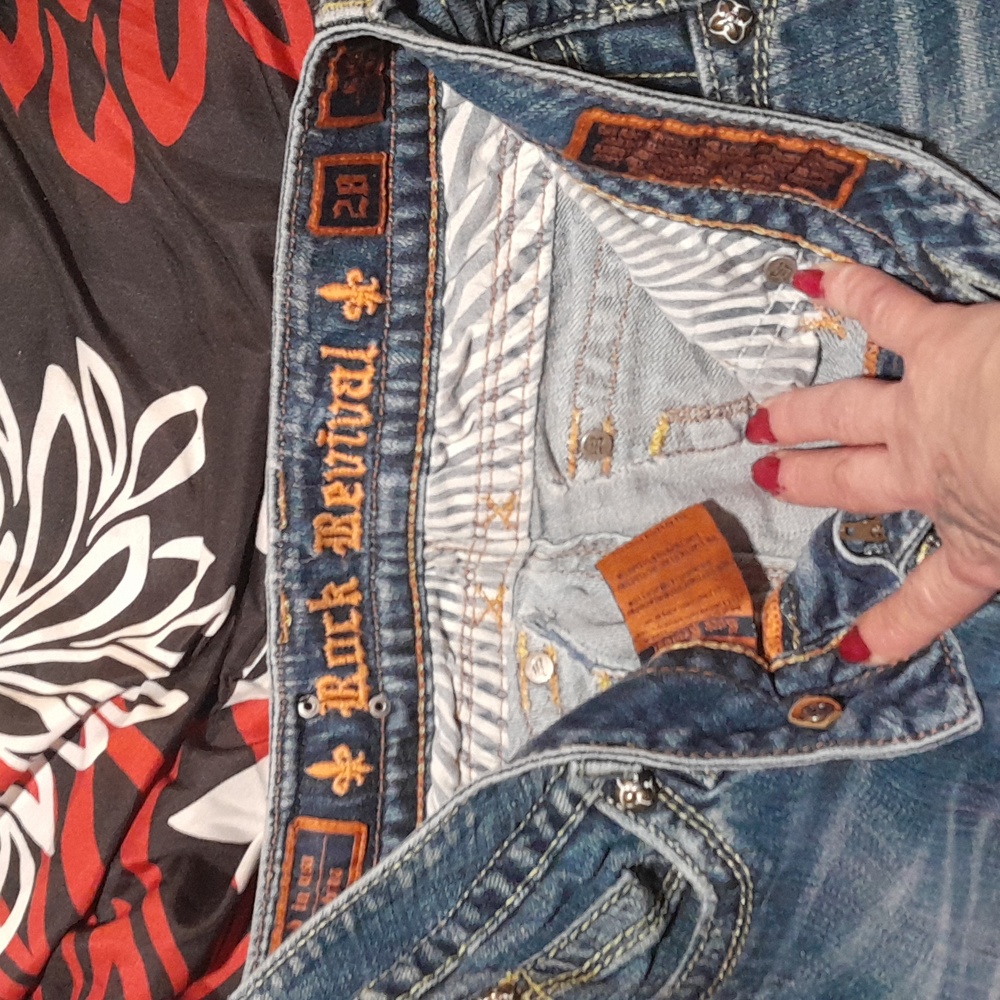 Pants - Picture 5 of 11